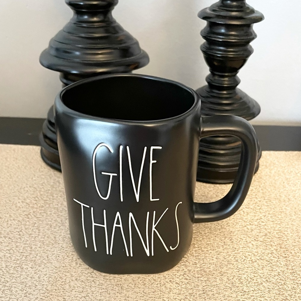 🆕Rae Dunn GIVE THANKS Ceramic Mug